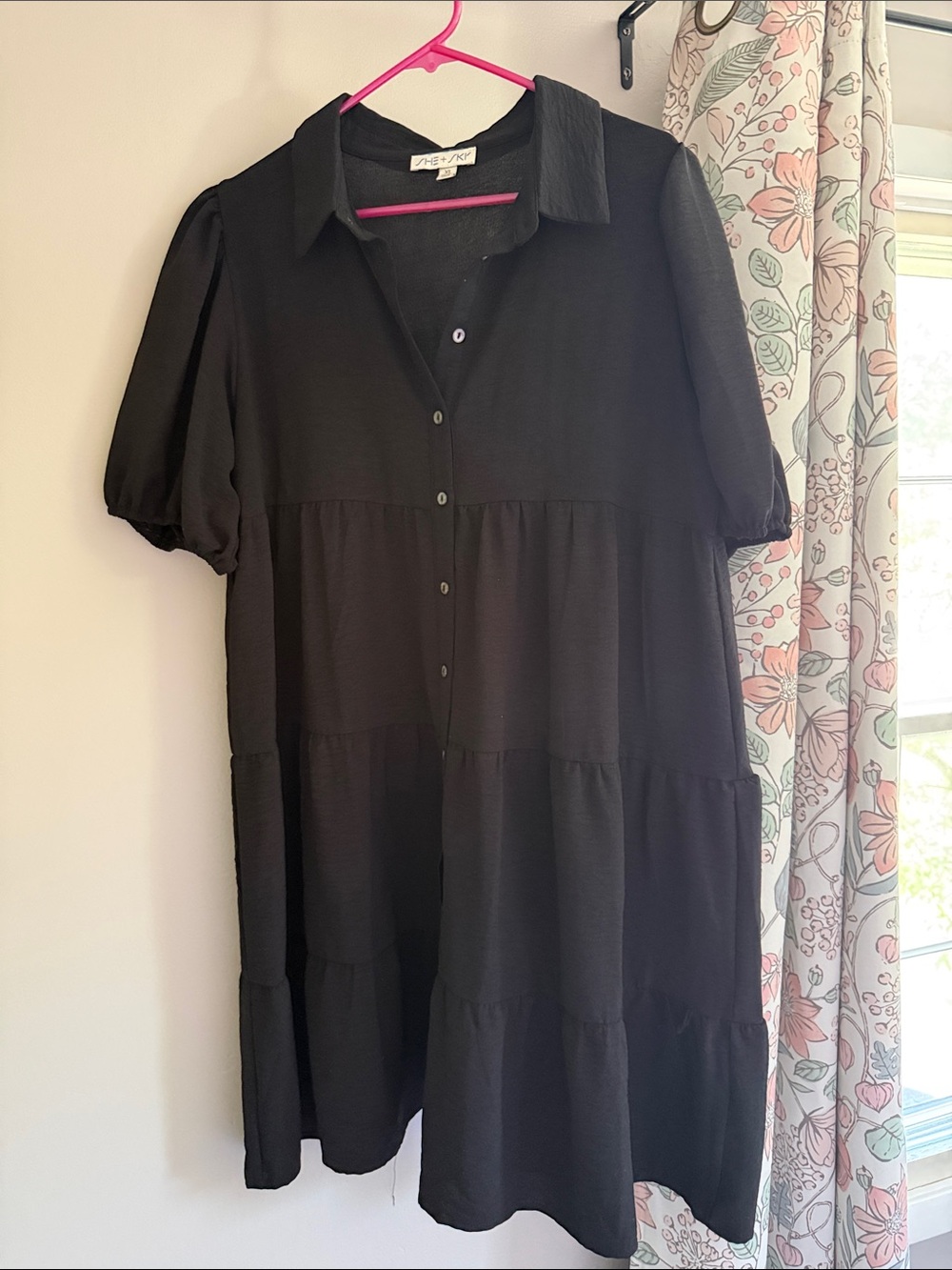 Chic Soul Black Tiered Button-Front Dress